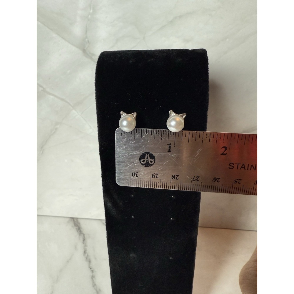 Cat Ears Sterling Silver Pearl Kitty Head Stud Earrings Great For Cat Lovers - Picture 2 of 3